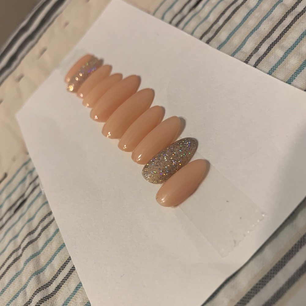 Press On nails
